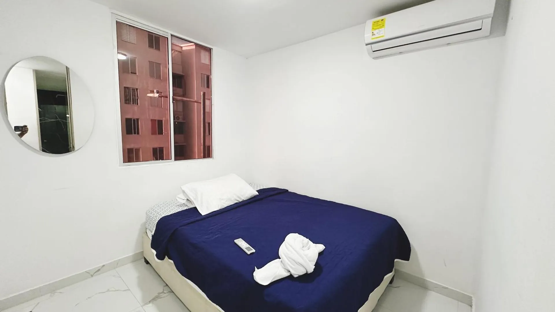 Apartment Moderno Apto Low Cost 15 Min Cc Buena Vista 2 Tv Con Parqueadero Barranquilla  Colombia